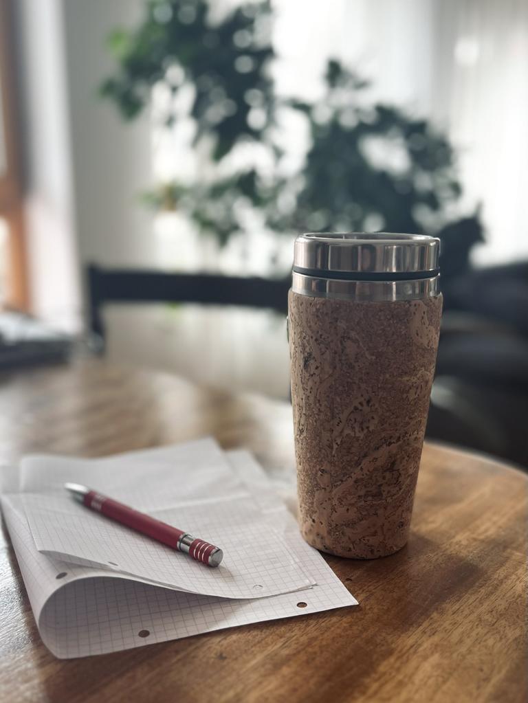 To Go Thermo-Becher mit Kork-Mantel