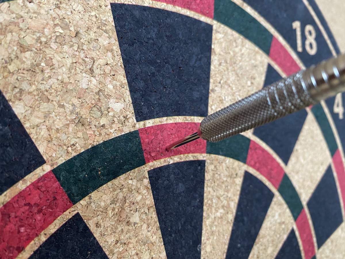 Dartpfeile im praktischen Set