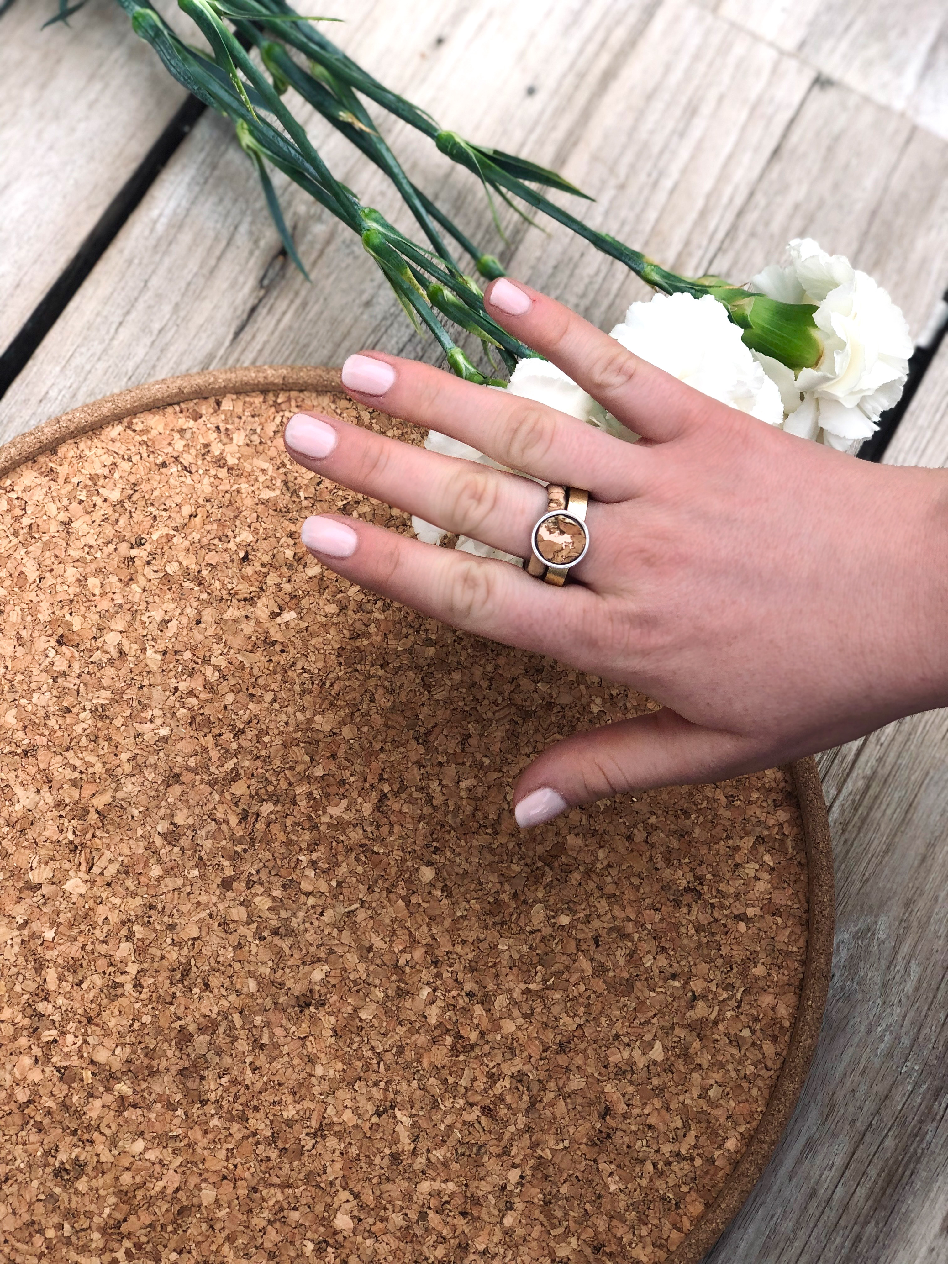 Schicker Ring aus Kork