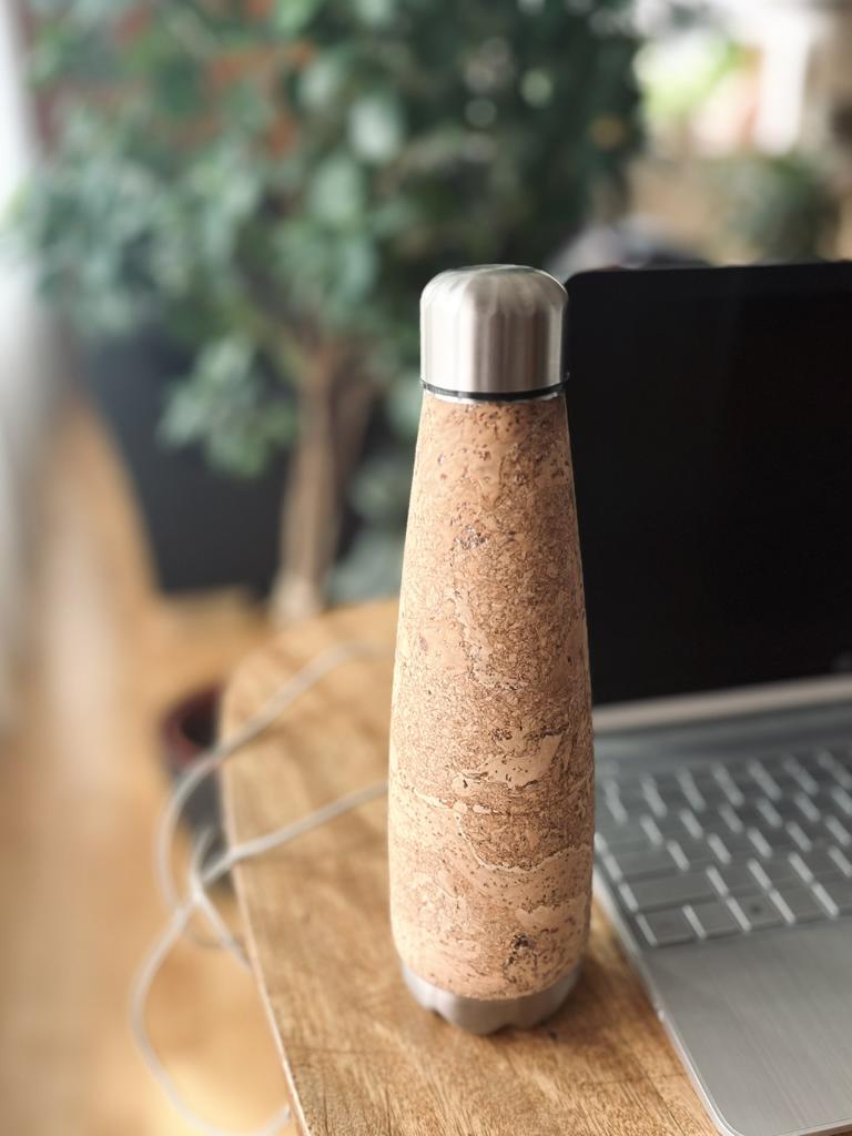 Trinkflasche im Kork-Look