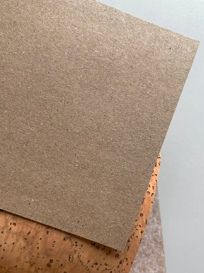 Schritt 1 – Pappe und Papier zusammenkleben
