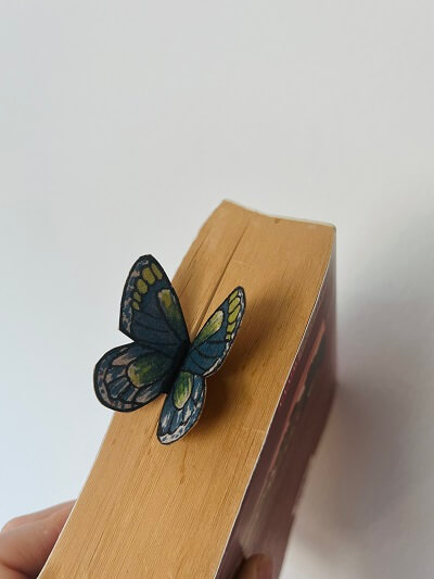Variante 3: Lesezeichen basteln mit Schmetterling